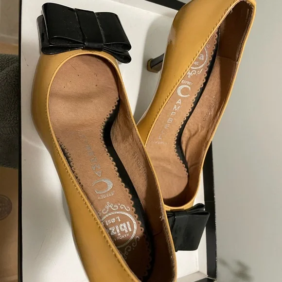 Jeffrey Campbell Bow Heels - Picture 6 of 7